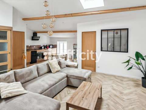 Immeuble 6 pièces Saint-Jean-d'Angély 17