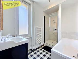 Immeuble 8 pièces