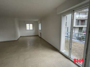 Immeuble 12 pièces