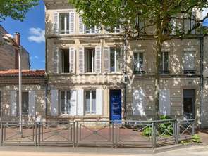 Vente Immeuble 9 piècesSaintes