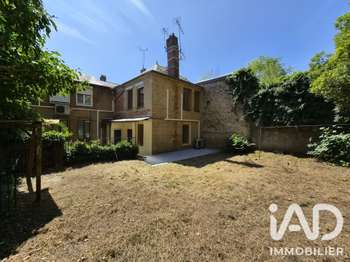 Immeuble 2 pièces 390 m² · à Sedan · 390 m² · 323 000 €