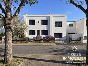 Vente ImmeubleVannes Centre Ville