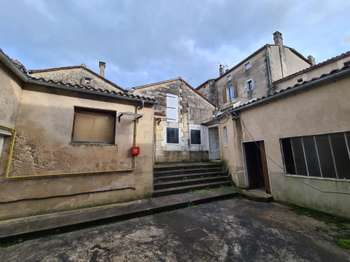 Vente Immeuble 10 piècesVillebois-Lavalette
