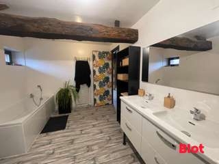 Longère et corps de ferme 9 pièces