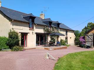 Longère et corps de ferme 7 pièces