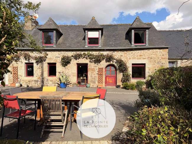 Maison 6 pièces 195 m² · à Bréhand · 195 m² · 282 900 €