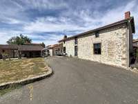 Longère et corps de ferme 8 pièces