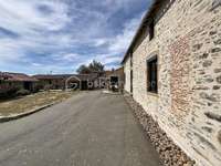 Longère et corps de ferme 8 pièces