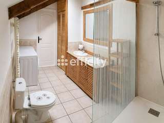 Longère et corps de ferme 8 pièces