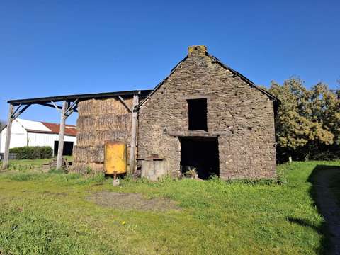 Longère et corps de ferme 1 pièce