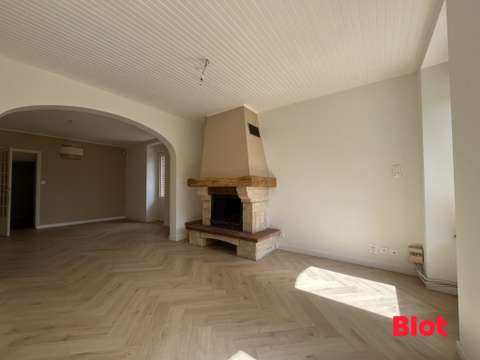 Longère et corps de ferme 5 pièces