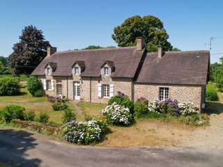 Longère et corps de ferme 5 pièces