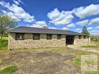Longère et corps de ferme 10 pièces