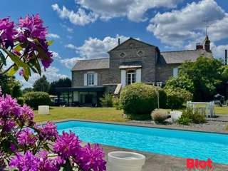 Longère et corps de ferme 7 pièces