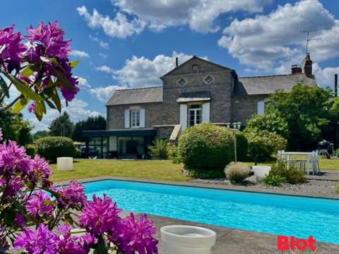 Longère et corps de ferme 7 pièces Guichen 35