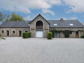 Longère et corps de ferme 7 pièces