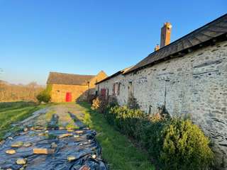Longère et corps de ferme 8 pièces