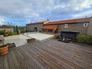 Longère et corps de ferme 8 pièces