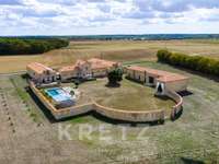 Longère et corps de ferme 10 pièces