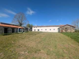 Longère et corps de ferme 10 pièces