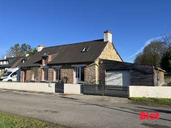 Longère et corps de ferme 5 pièces Le Sel-de-Bretagne 35