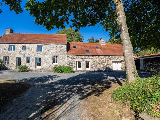 Maison 4 pièces 162 m² · à Le Vast · 162 m² · 295 000 €