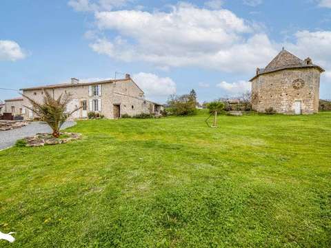 Longère et corps de ferme 7 pièces