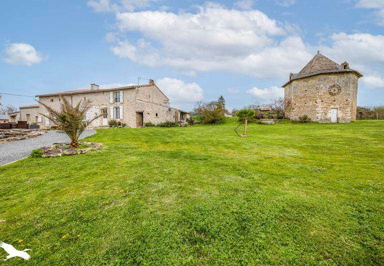 Longère et corps de ferme 7 pièces