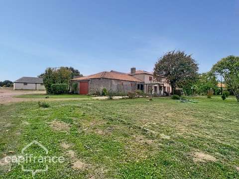 Longère et corps de ferme 5 pièces