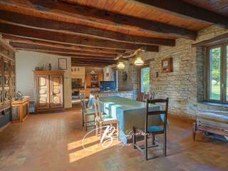 Longère et corps de ferme 8 pièces