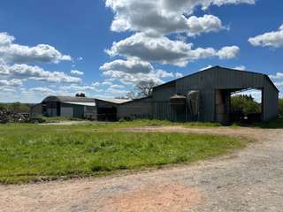Longère et corps de ferme 3 pièces
