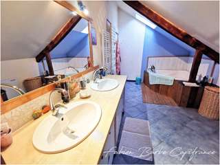 Longère et corps de ferme 8 pièces