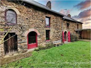 Longère et corps de ferme 8 pièces
