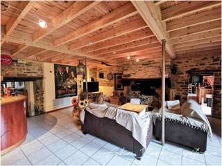 Longère et corps de ferme 8 pièces