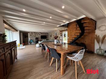 Longère et corps de ferme 7 pièces