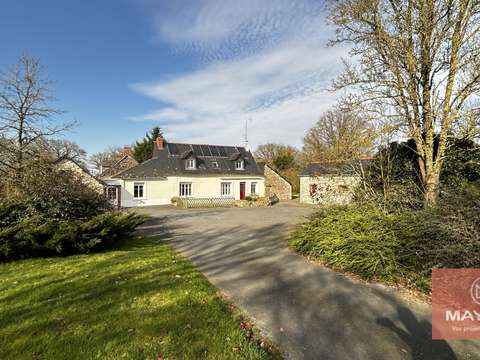 Longère et corps de ferme 6 pièces Pouance 49