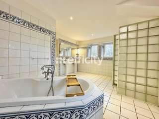 Longère et corps de ferme 8 pièces