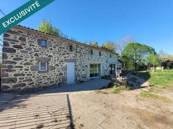Photo Longère et corps de ferme Saint-Aubin-le-Cloud