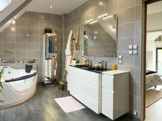 Longère et corps de ferme 9 pièces