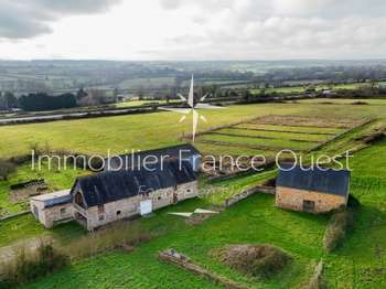 Photo Longère et corps de ferme Saint-Jean-sur-Erve