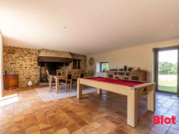 Longère et corps de ferme 9 pièces