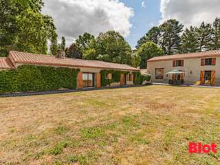 Longère et corps de ferme 7 pièces