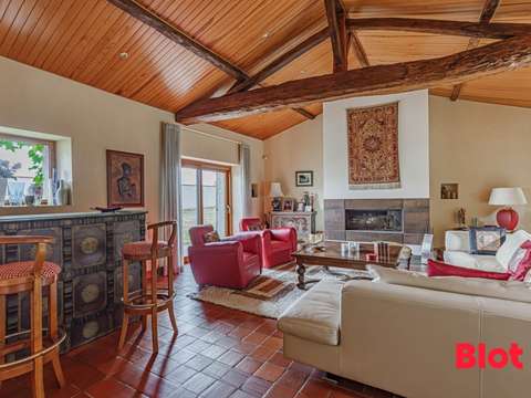 Longère et corps de ferme 7 pièces