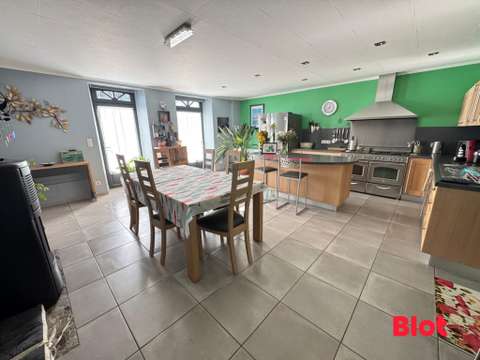 Longère et corps de ferme 8 pièces