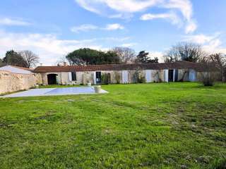 Longère et corps de ferme 22 pièces