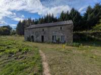 Longère et corps de ferme 10 pièces