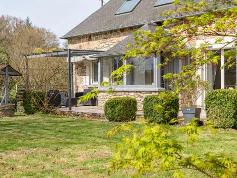 Longère et corps de ferme 6 pièces Senven-Léhart 22
