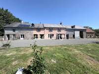 Longère et corps de ferme 5 pièces Longère et corps de ferme 5 pièces