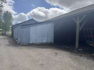 Longère et corps de ferme 2 pièces