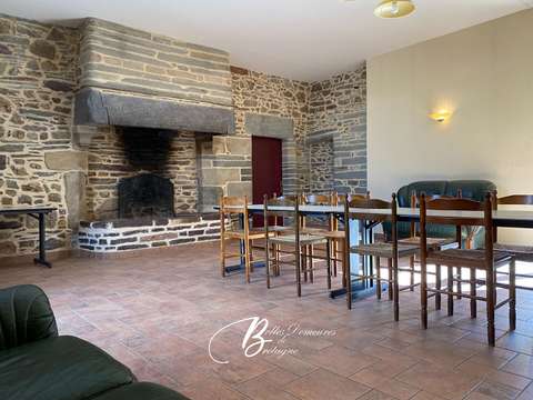 Longère et corps de ferme 15 pièces